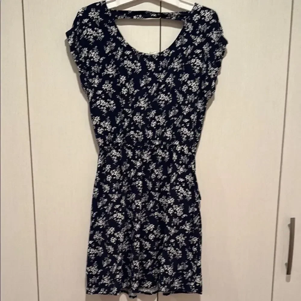Hippie Rose Blue and White Flutter Sleeve Sheath Dress